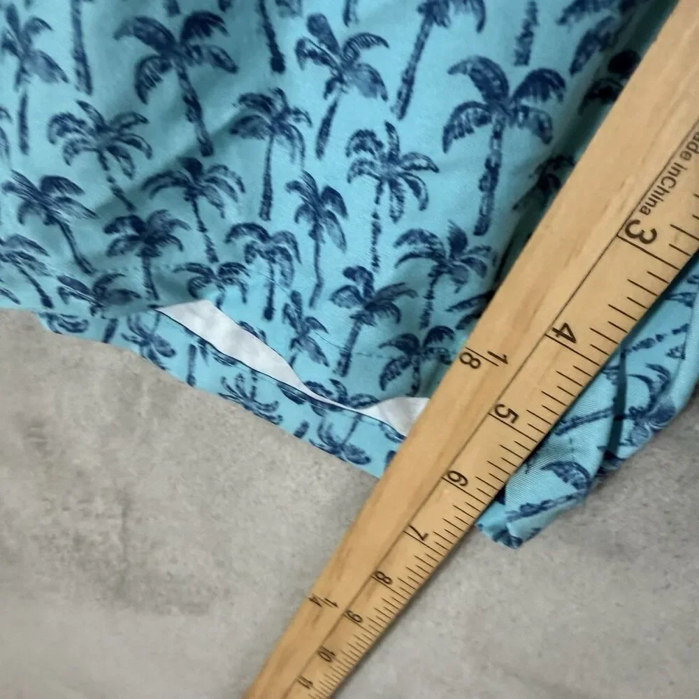 Huk Pursuit Shorts XXL Blue Tropical Palm Tree Fishing Swim Board Shorts Lined